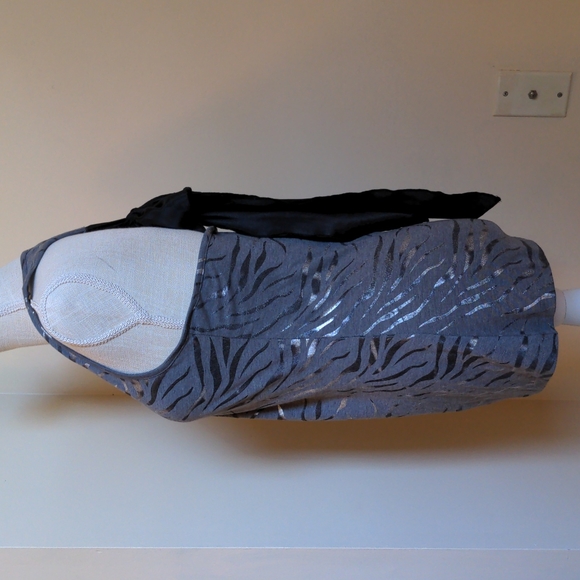 Silk bow tie-back zebra print tank - Picture 3 of 11